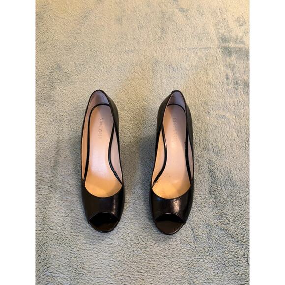 Nine West Shoes - Nine West Size 7 1/2 M Black Shoes Slight Wear